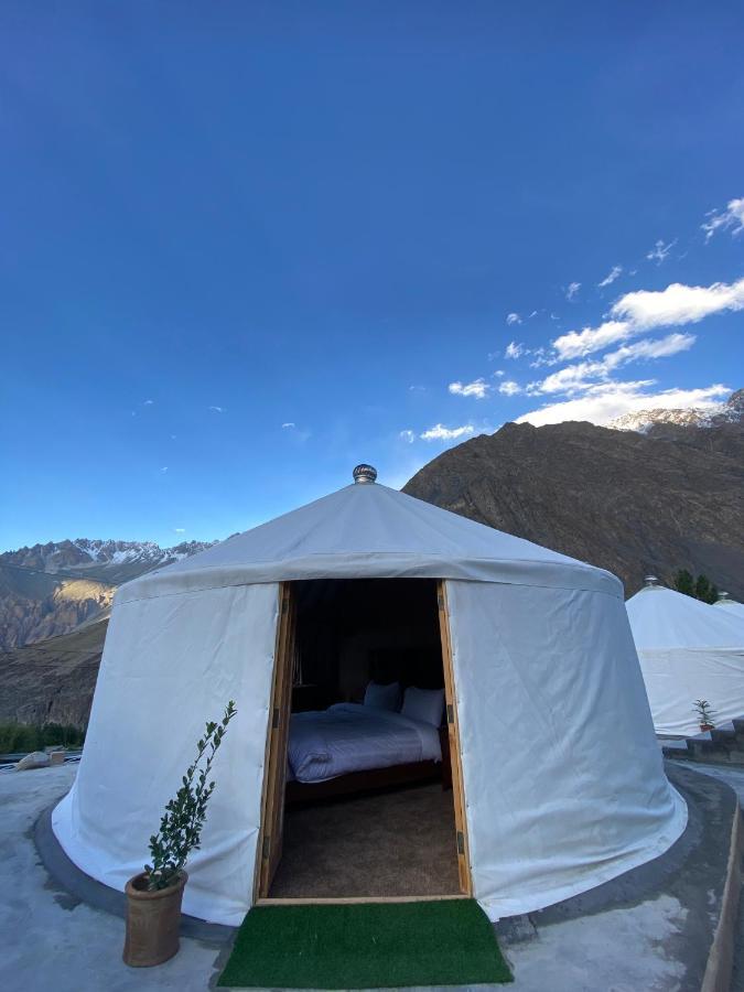 Apex Hotels And Resorts Hussaini Karimabad  Екстериор снимка