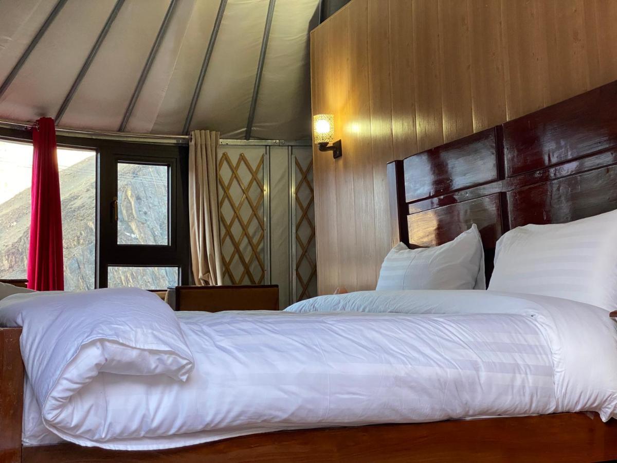 Apex Hotels And Resorts Hussaini Karimabad  Екстериор снимка