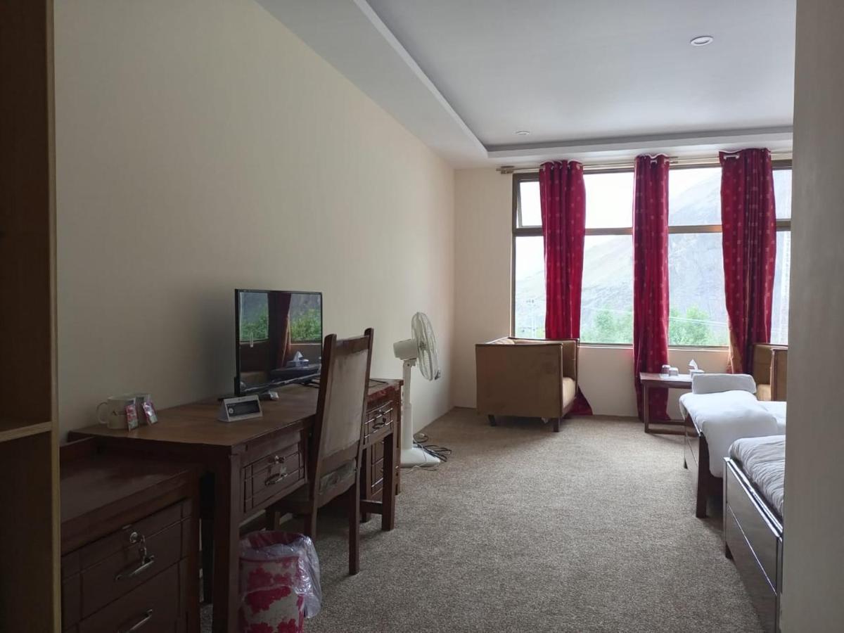 Apex Hotels And Resorts Hussaini Karimabad  Екстериор снимка