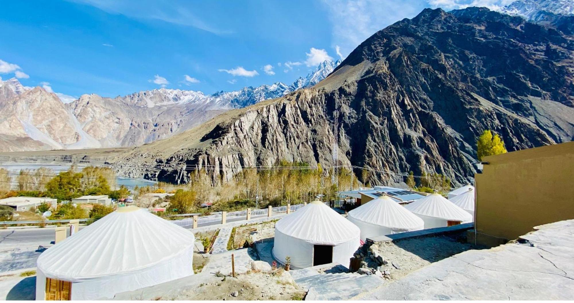 Apex Hotels And Resorts Hussaini Karimabad  Екстериор снимка