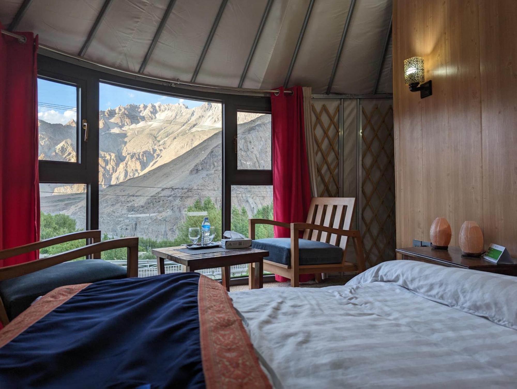 Apex Hotels And Resorts Hussaini Karimabad  Екстериор снимка