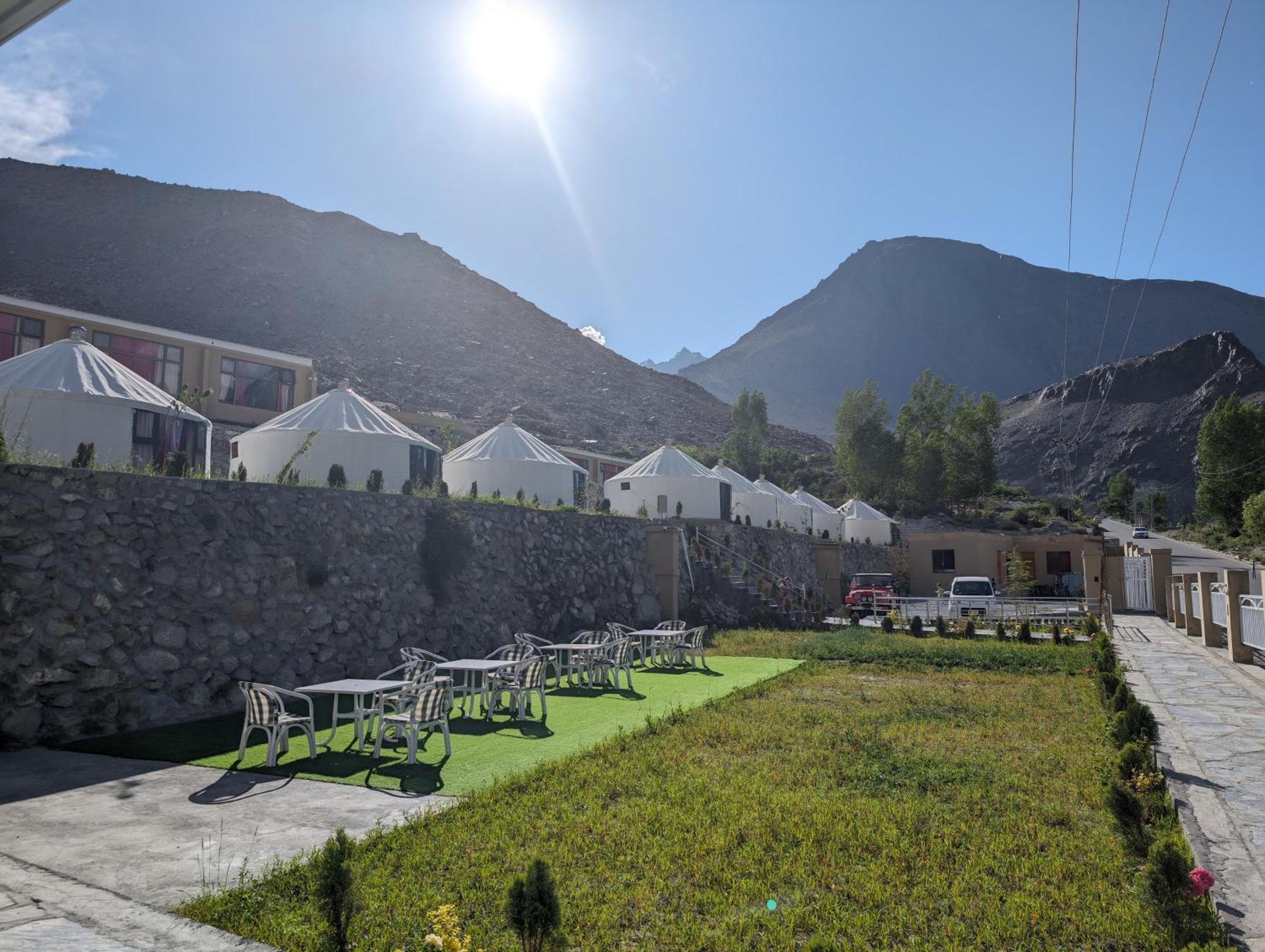 Apex Hotels And Resorts Hussaini Karimabad  Екстериор снимка